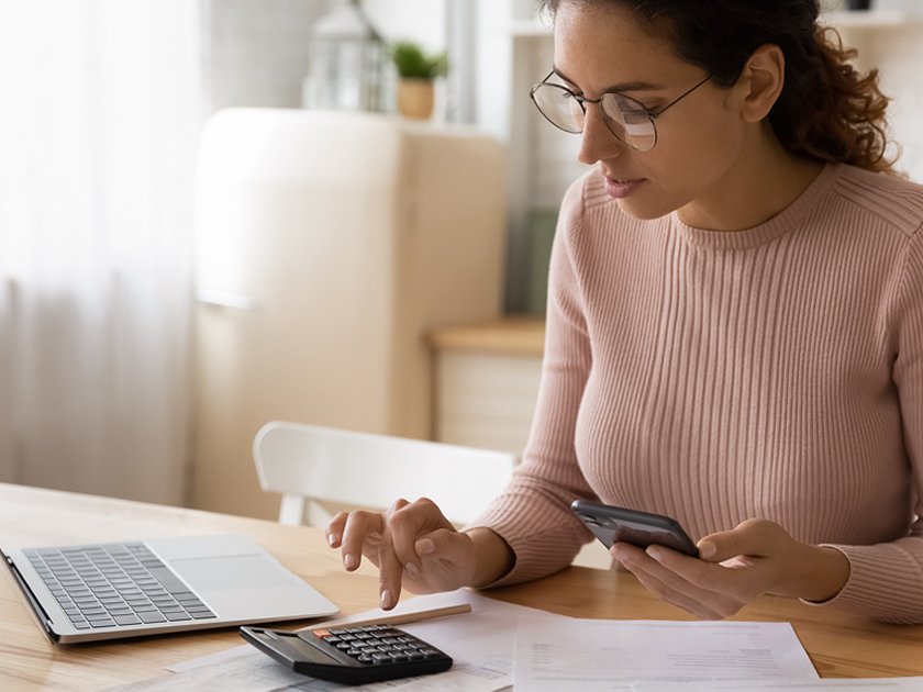 Успеть до снижения ставок: 5 выгодных вкладов с онлайн-заявкой