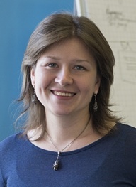 Антонина Самсонова, руководитель проекта «Мобильная связь» в Банки.ру с 2015 по 2020 год