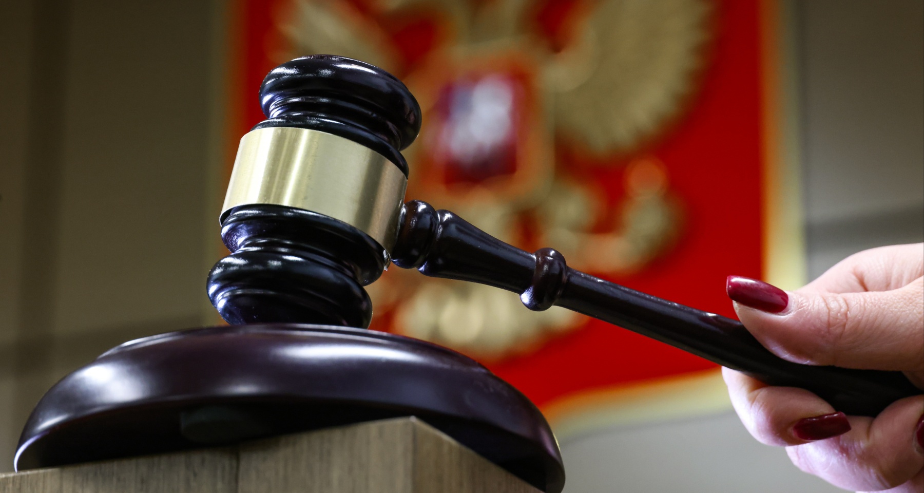 Суд заставил Сбербанк вернуть деньги, украденные со счета клиентки 