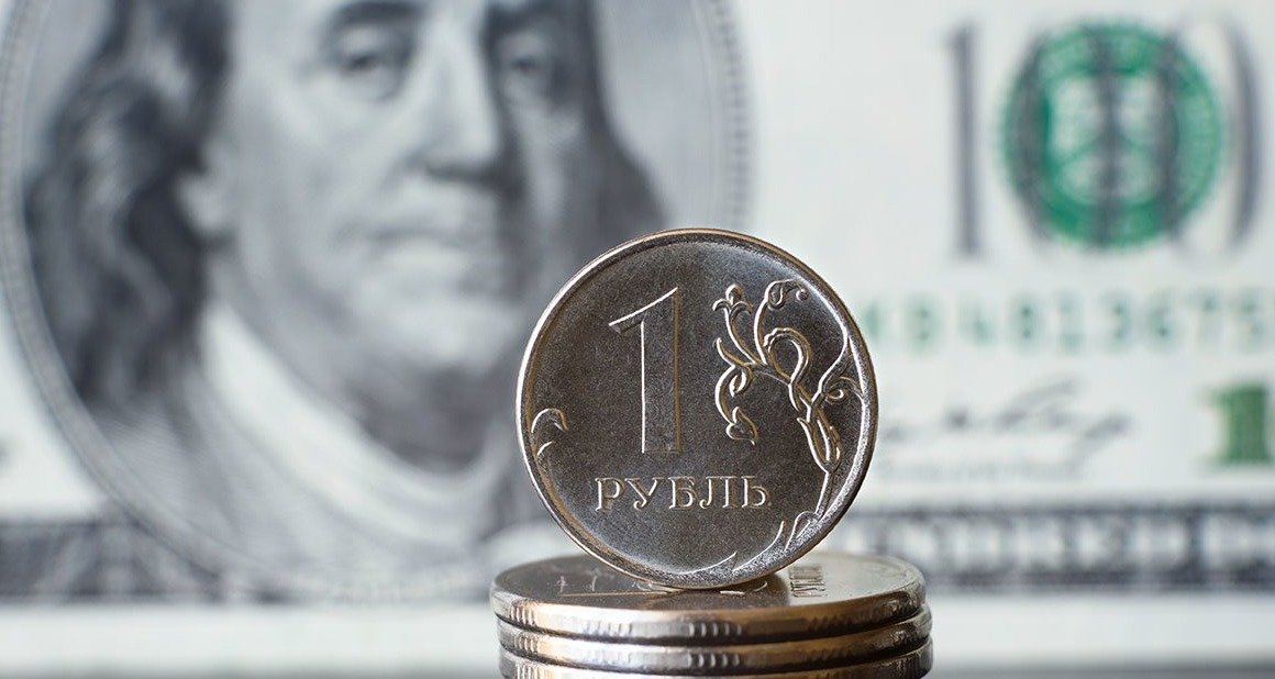 Эксперт НРА спрогнозировала, как в 2023 году будет меняться курс рубля