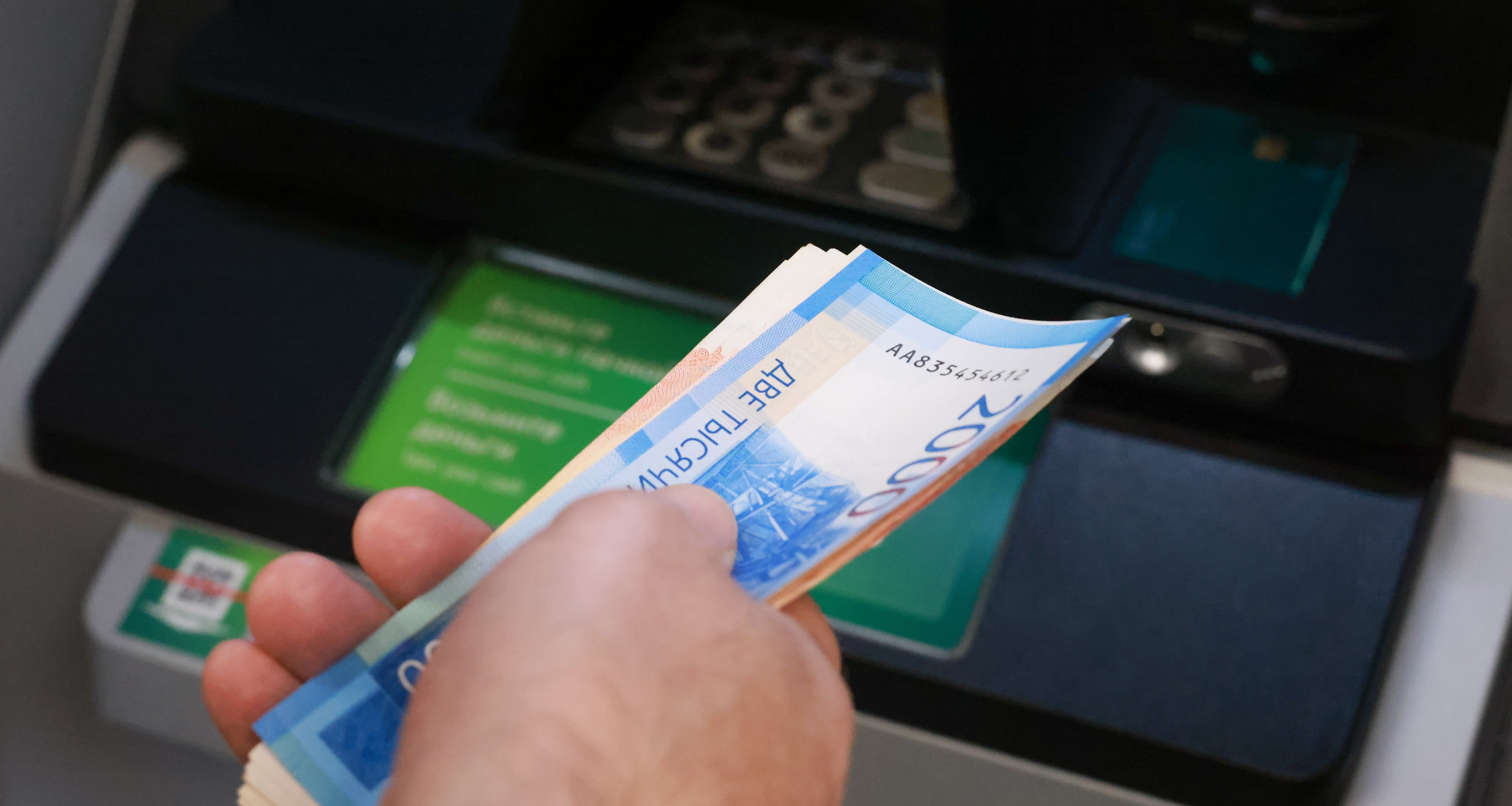 Вкладчиков предупредили, сколько может забрать банк при закрытии депозита