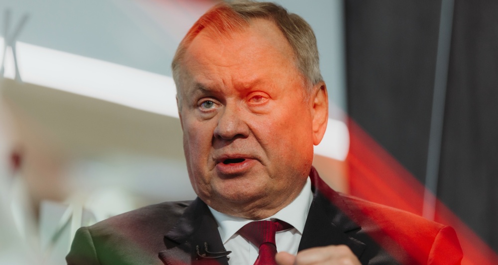 «Держится»: Костин дал прогноз по курсу рубля