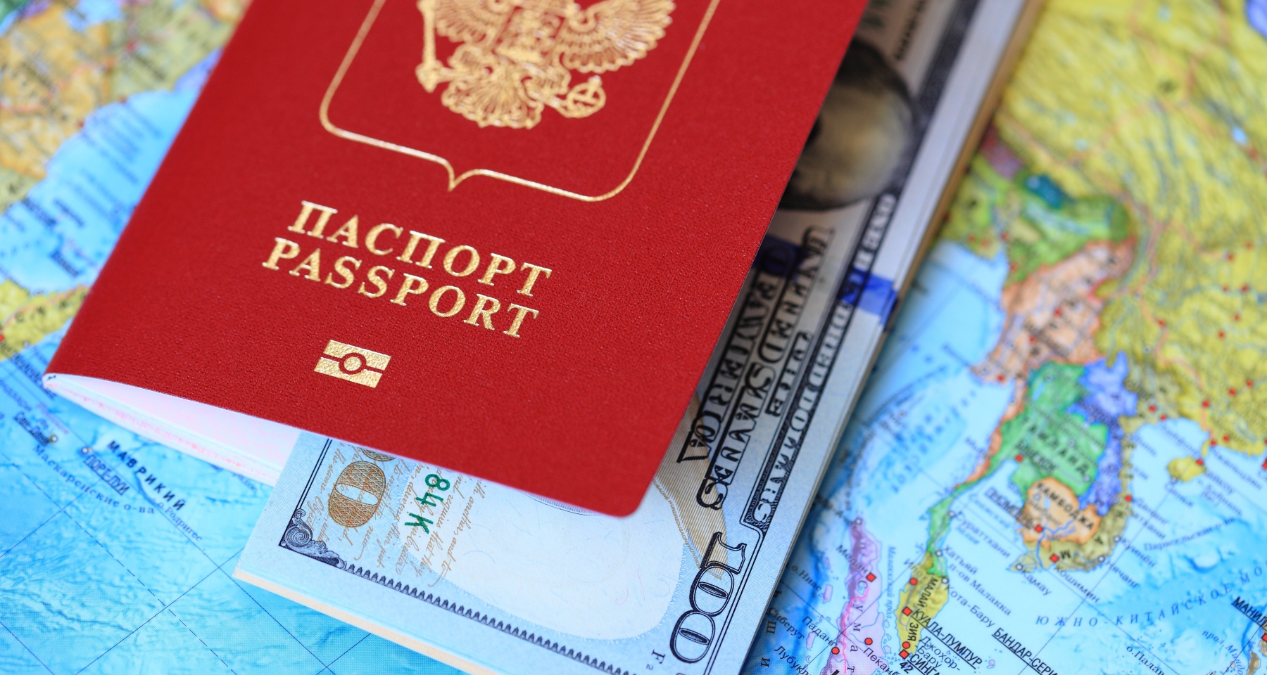 Россияне бросились за визами США