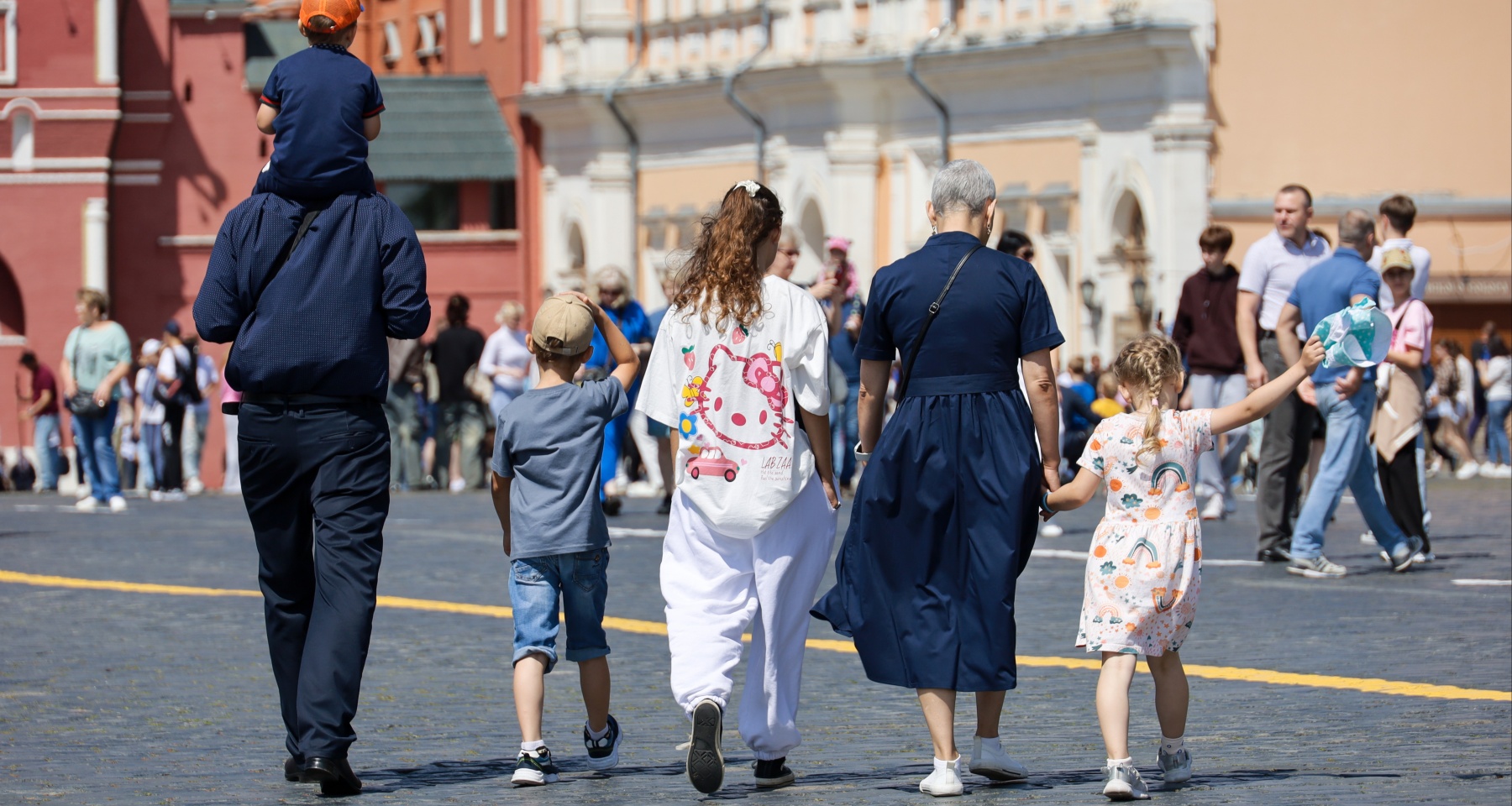 В Госдуме предложили списывать долг по ипотеке при рождении третьего ребенка