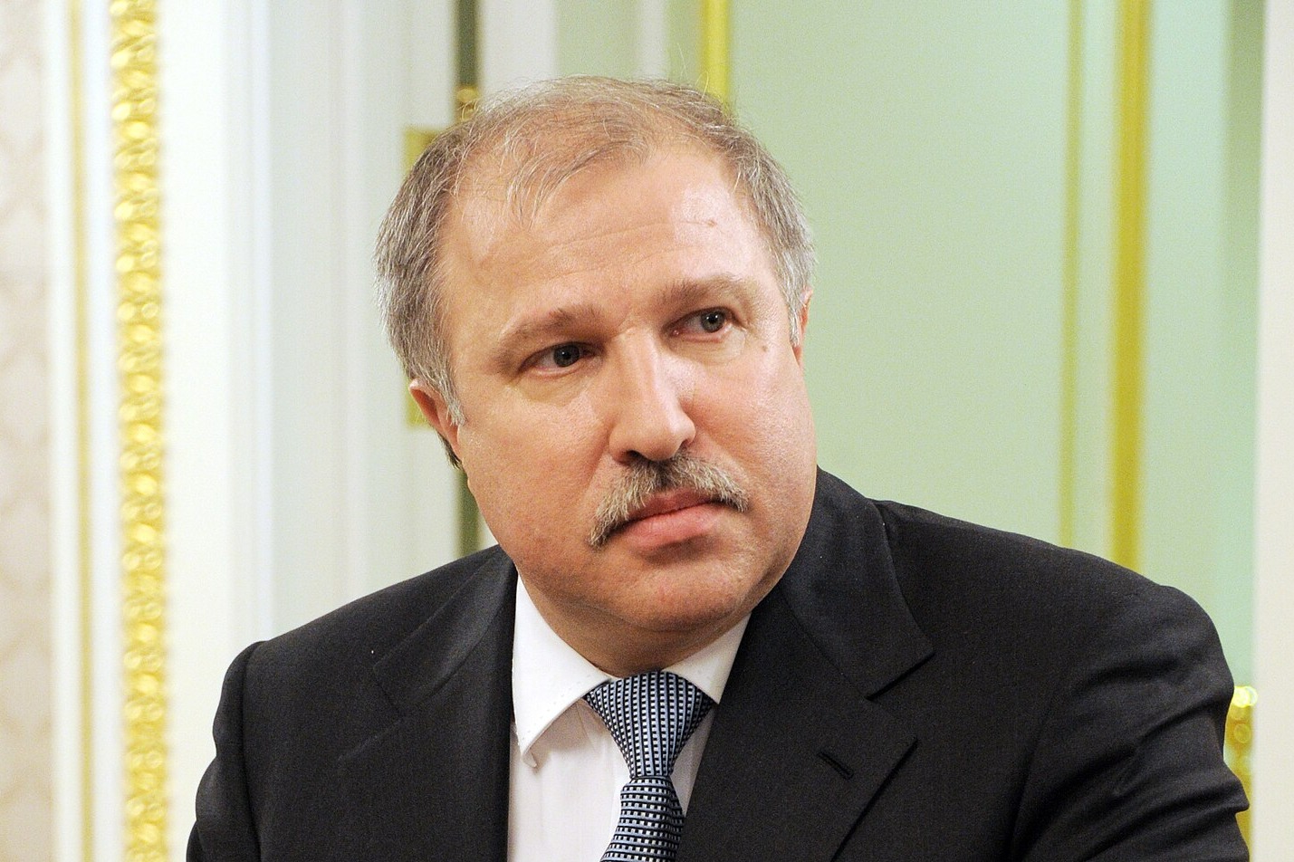 Эдуард Худайнатов