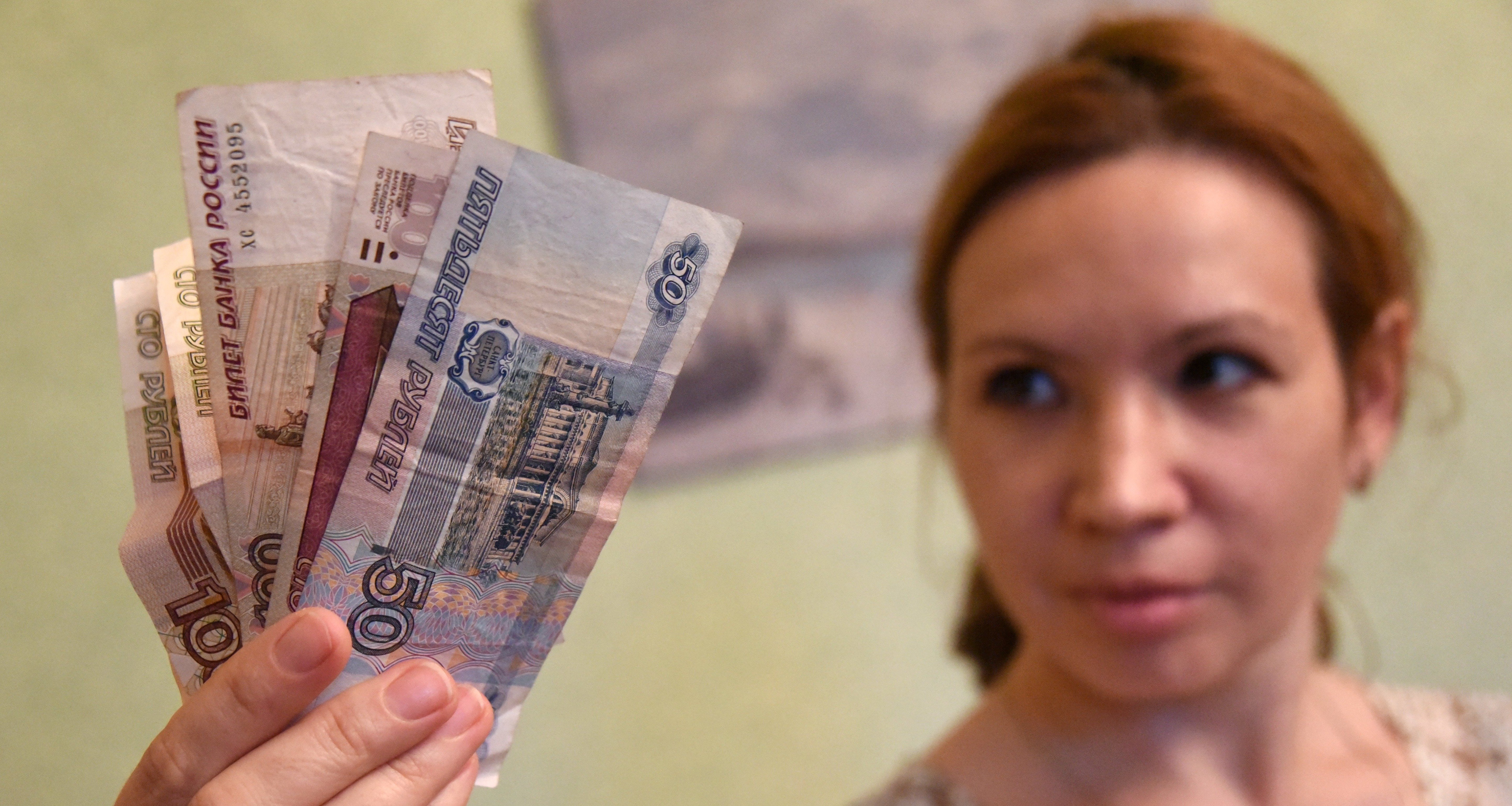«Аналог китайской модели». В Минэке предложили решение проблемы с рублем