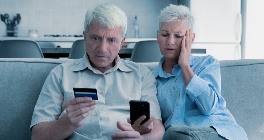 «Ваш договор просрочен» — как пенсионера пытались обмануть под видом сотрудников «Ростелекома»